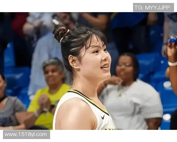 李月汝首场比赛表现出色砍下10分15篮板创WNBA生涯新高